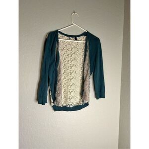 Bke lace sweater shirt Sz L